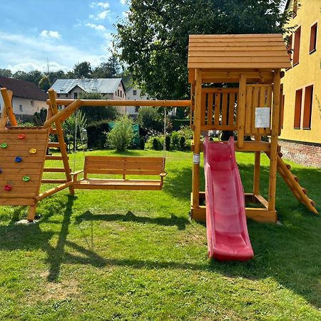 Vila Lumina Svoboda nad Upou Bagian luar foto