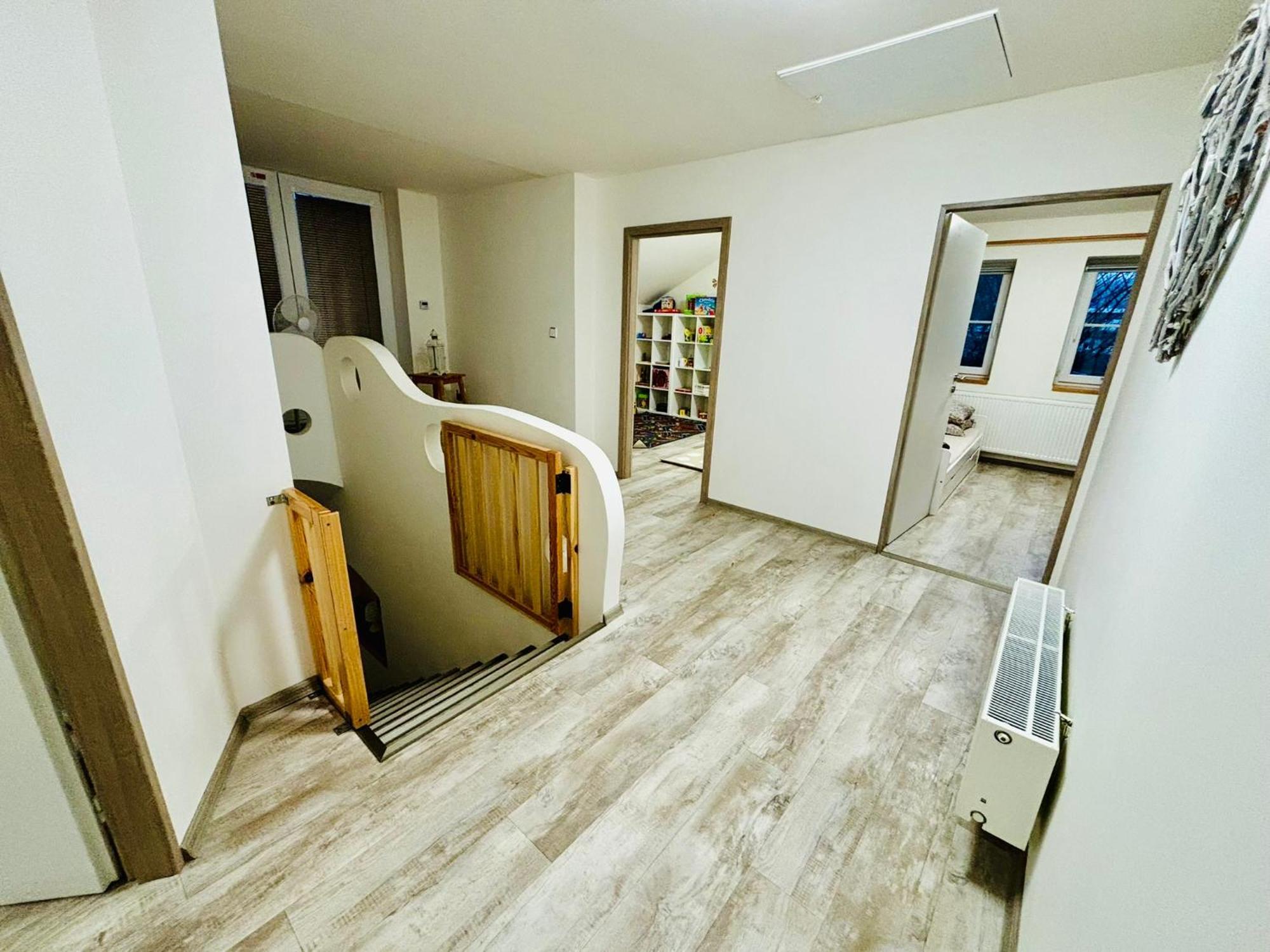 Vila Lumina Svoboda nad Upou Bagian luar foto